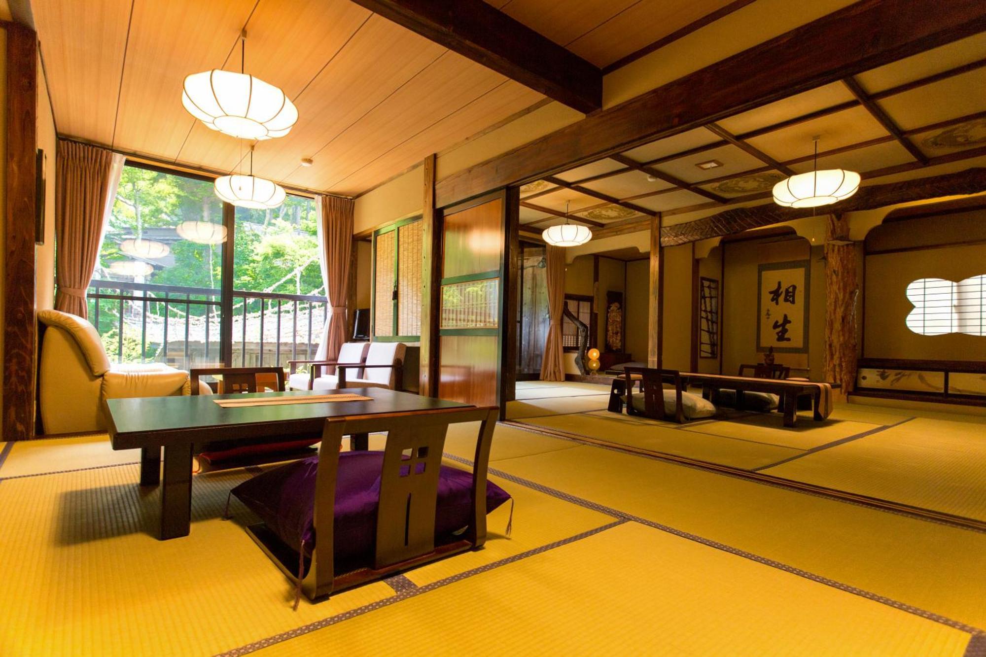 Hotel Honke Bankyu à Nikkō Extérieur photo