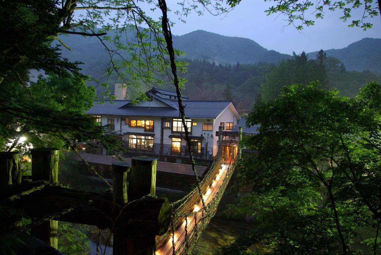 Hotel Honke Bankyu à Nikkō Extérieur photo