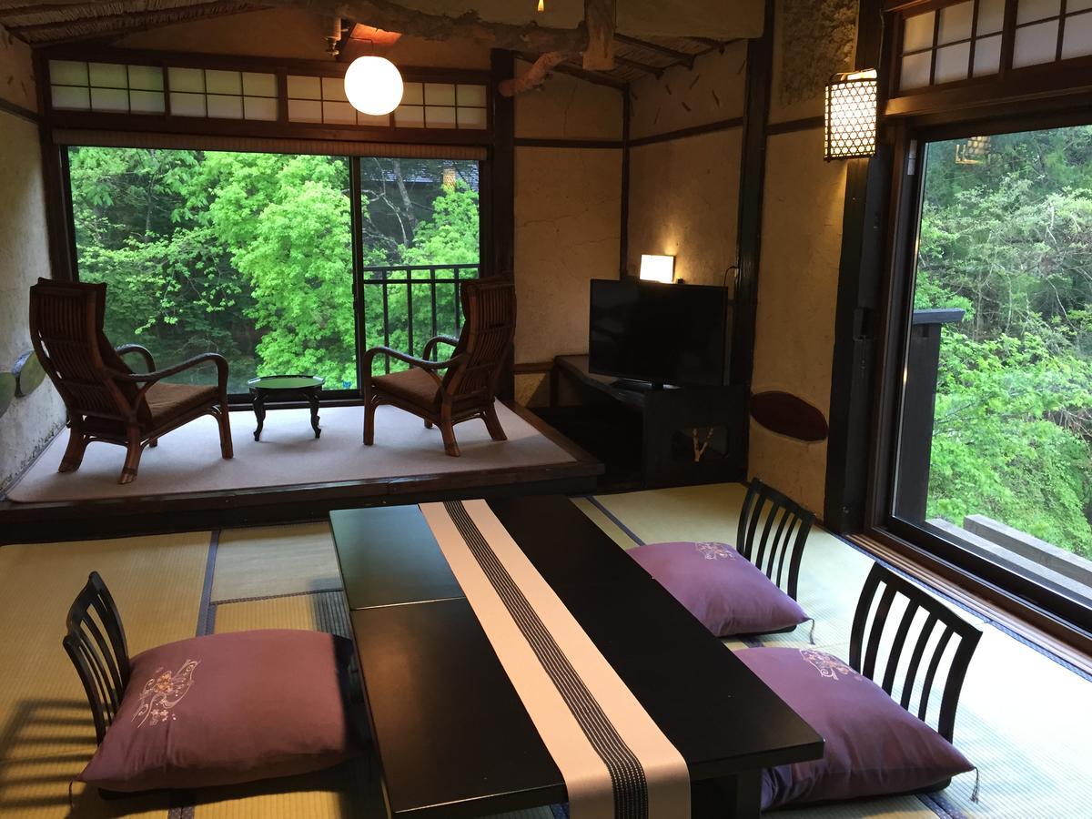 Hotel Honke Bankyu à Nikkō Extérieur photo
