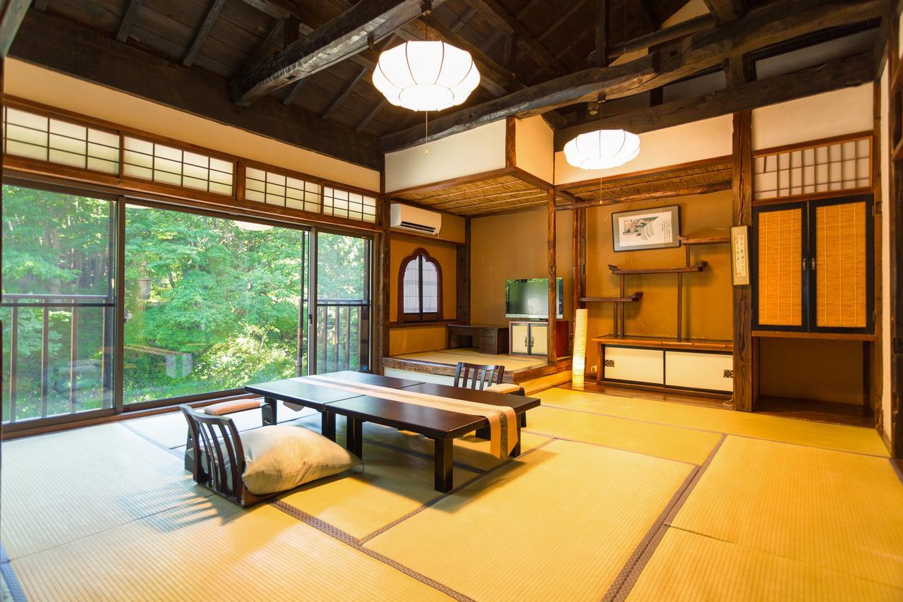 Hotel Honke Bankyu à Nikkō Extérieur photo