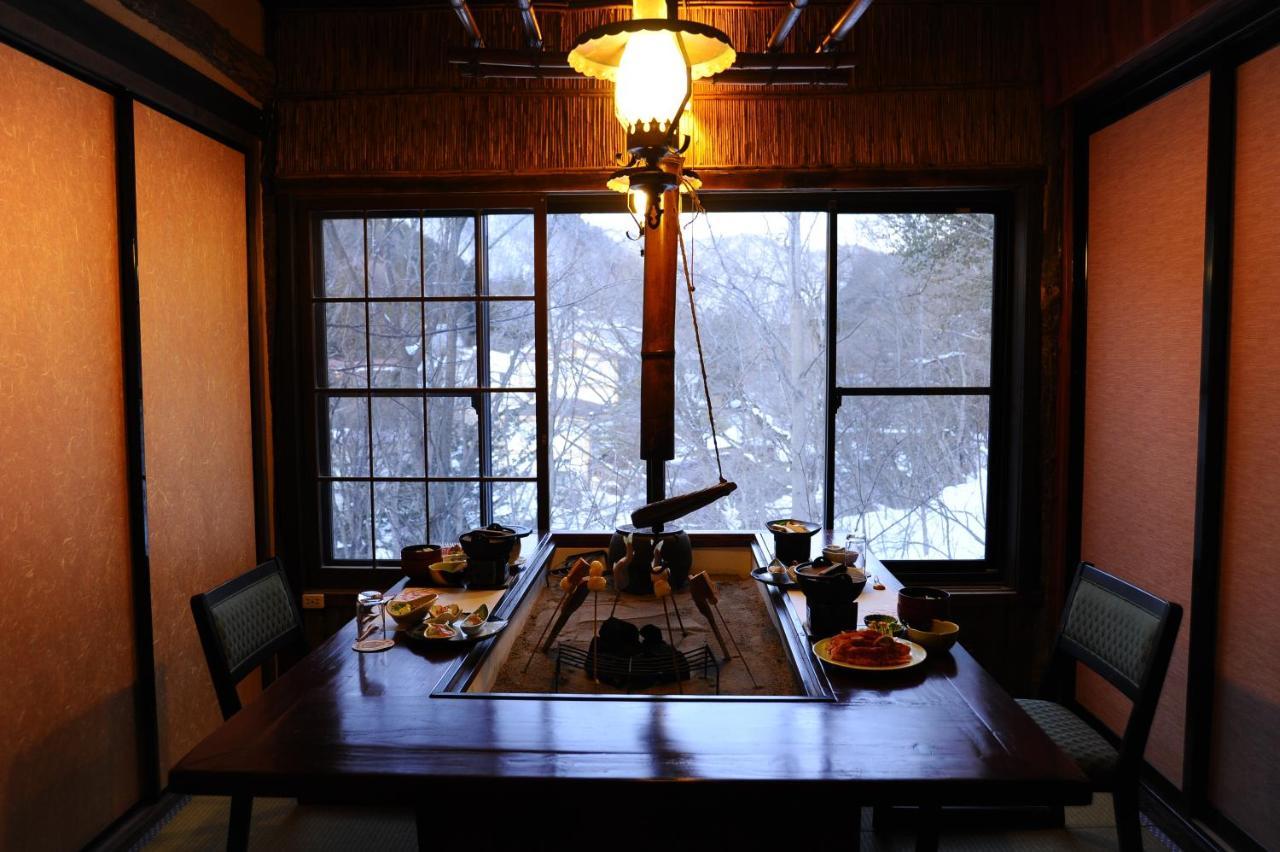 Hotel Honke Bankyu à Nikkō Extérieur photo