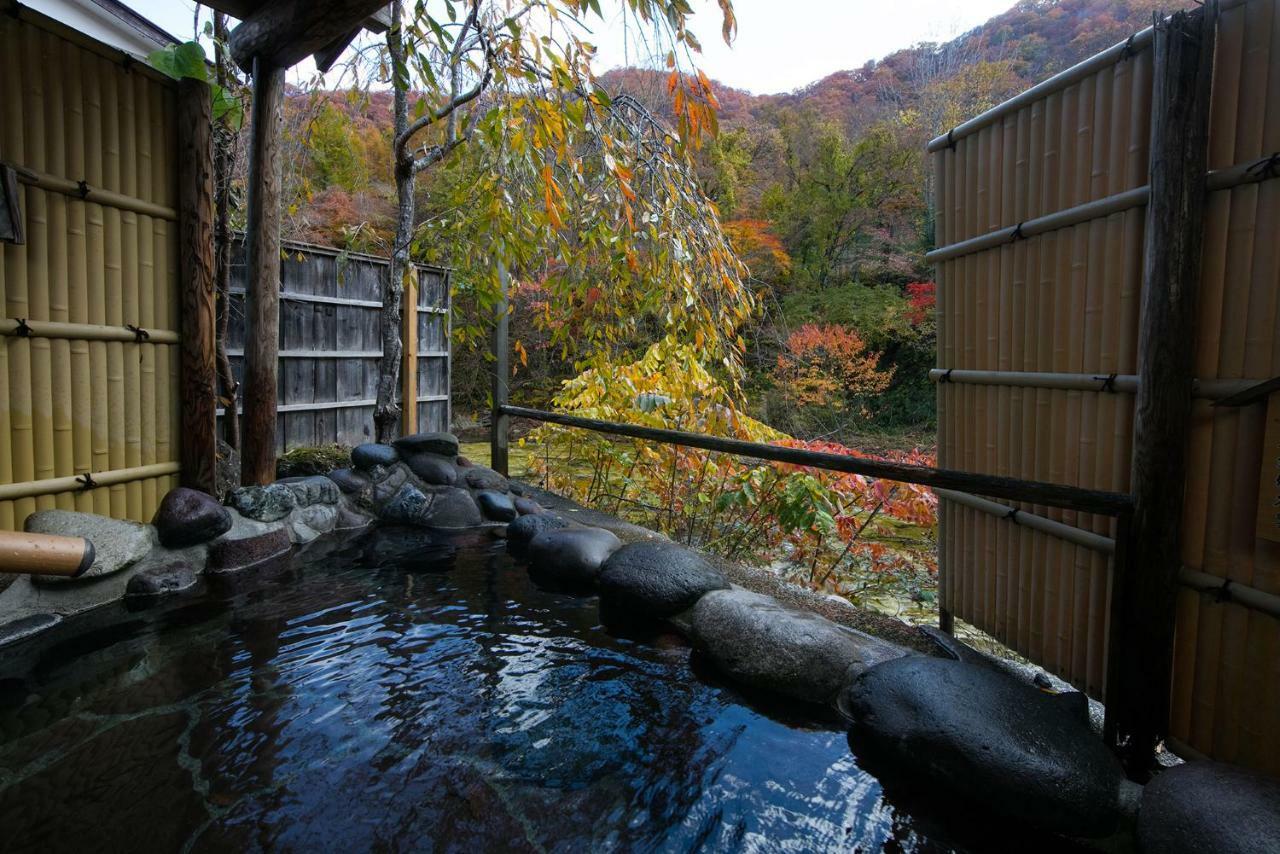 Hotel Honke Bankyu à Nikkō Extérieur photo